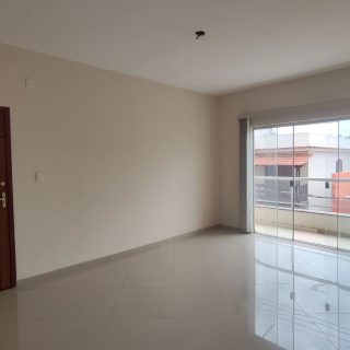 VENDE-SE+APARTAMENTO(AMPLO)+-+BAIRRO+CEL+JOAQUIM+LOPES+(FORMIGA)-+R$260,000,00+.++Apartamento+no+1+andar++composto+uma+vaga+de+garagem+coberta,+sala,+cozinha,+área+de+serviço,+três+quartos+sendo+uma+suíte,+b (2)